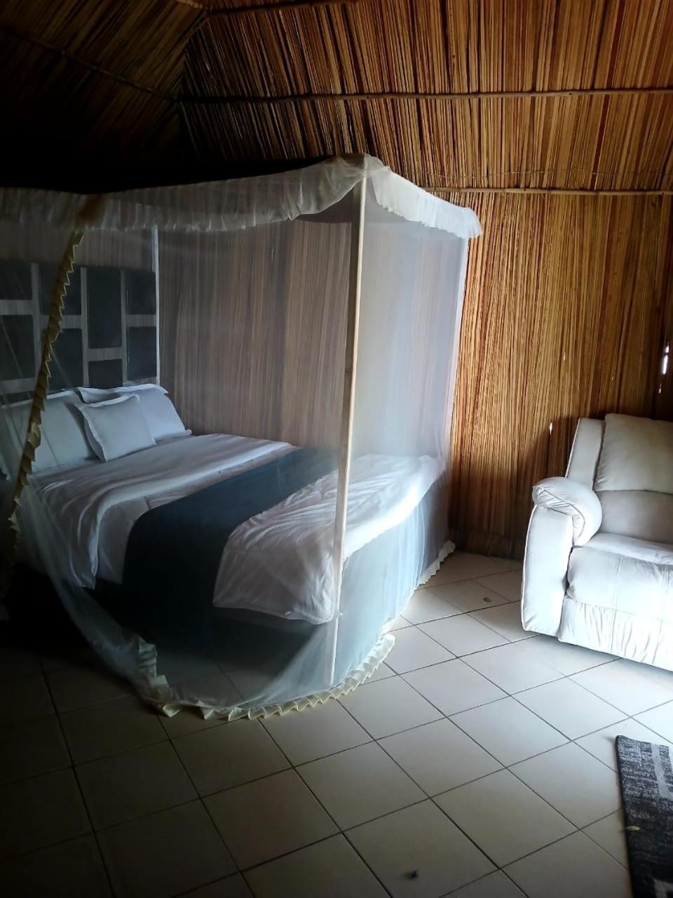 Ches Bay Resort Nangina Eksteriør billede