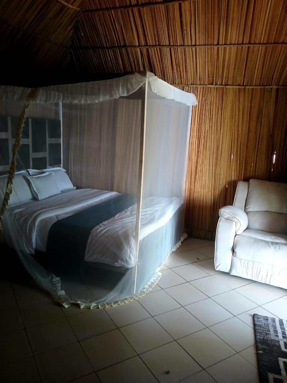 Ches Bay Resort Nangina Eksteriør billede